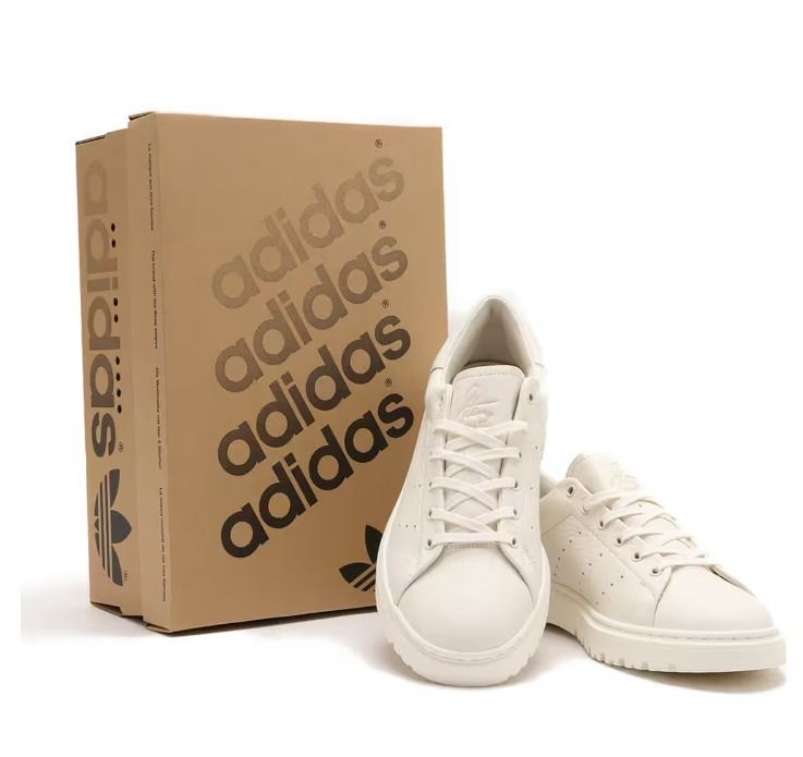 大人気 adidas STAN SMITH ワントーンコーデにも 早い者勝ち 大人気 adidas STAN SMITH ワントーンコーデにも 早い者勝ち