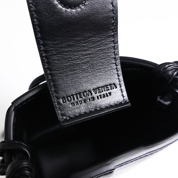 BOTTEGA VENETA ボッテガヴェネタ カセット フォンポーチ レザー BOTTEGA VENETA ボッテガヴェネタ カセット フォンポーチ レザー