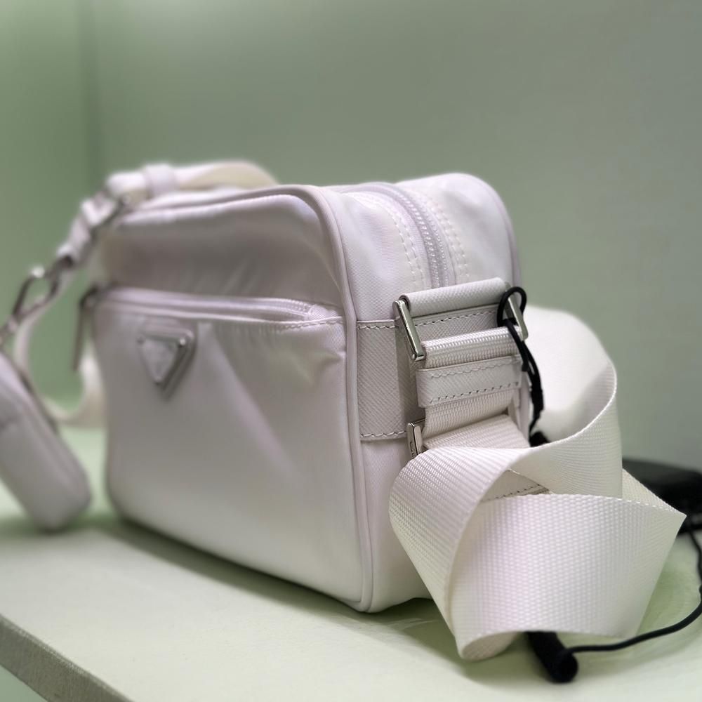 6万取引突破☆UPS速達便【PRADA】1BC167 RV44_ショルダーバッグ