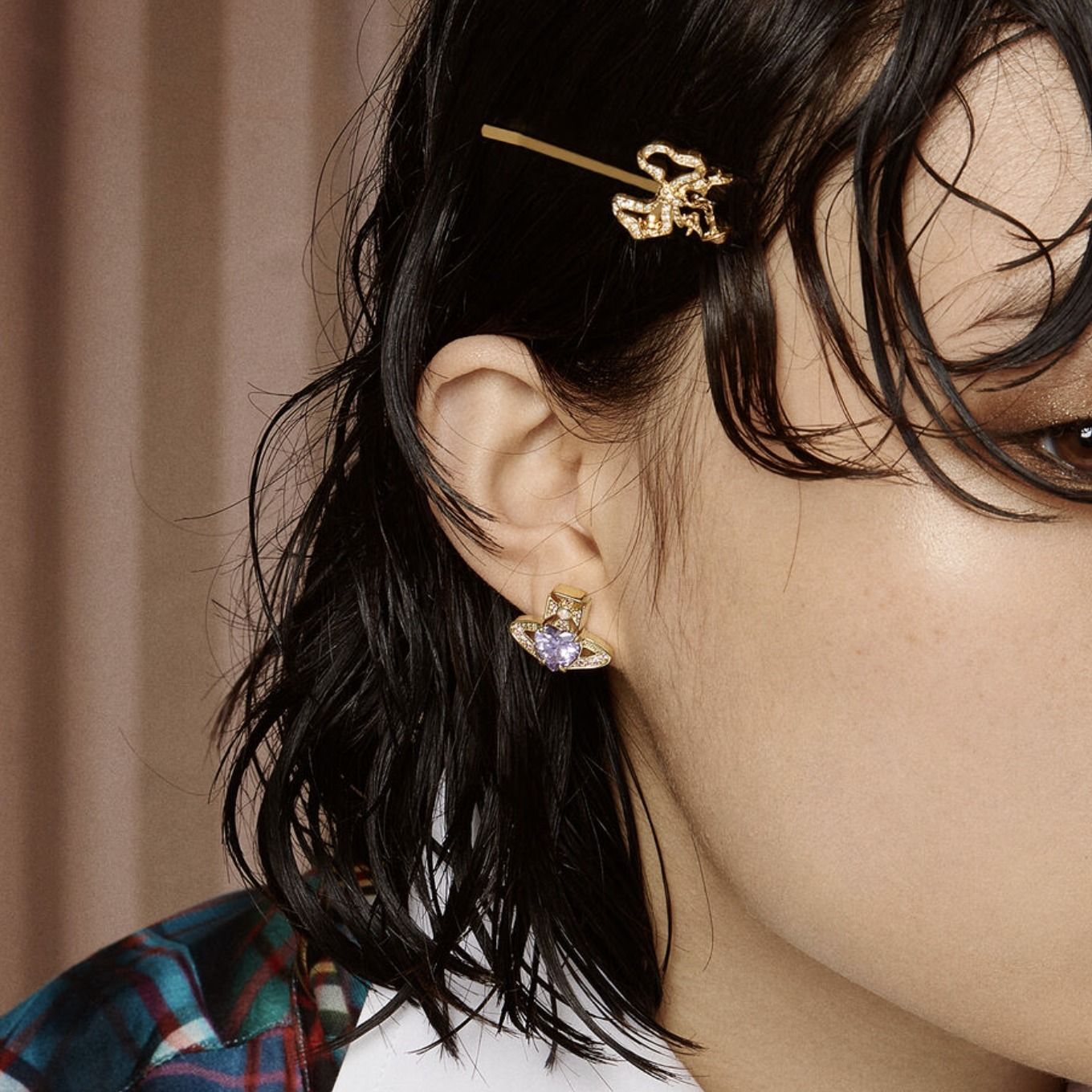 ☆vivienne westwood☆リボン&クリスタル ロゴ ヘアピン (Vivienne Westwood/ヘアアクセサリー)  8050889940227【BUYMA】