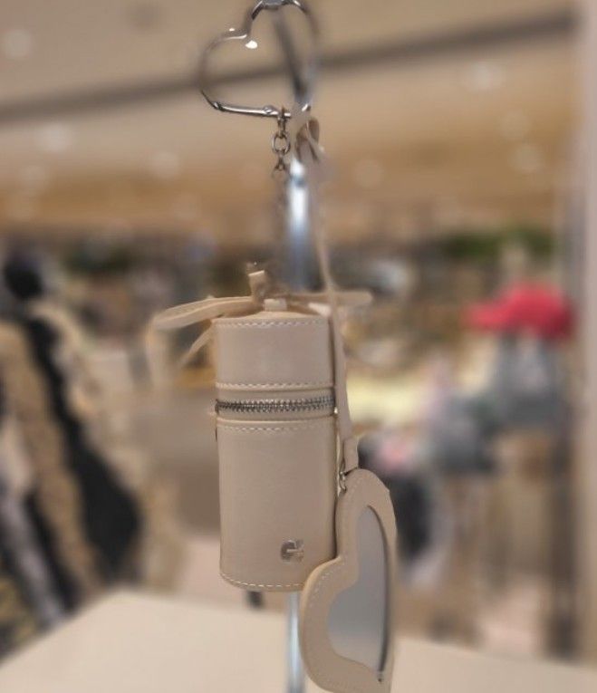 ★CARLYN★送料込★韓国★人気★正規品★ハート★Aimer Keyring org.jpg