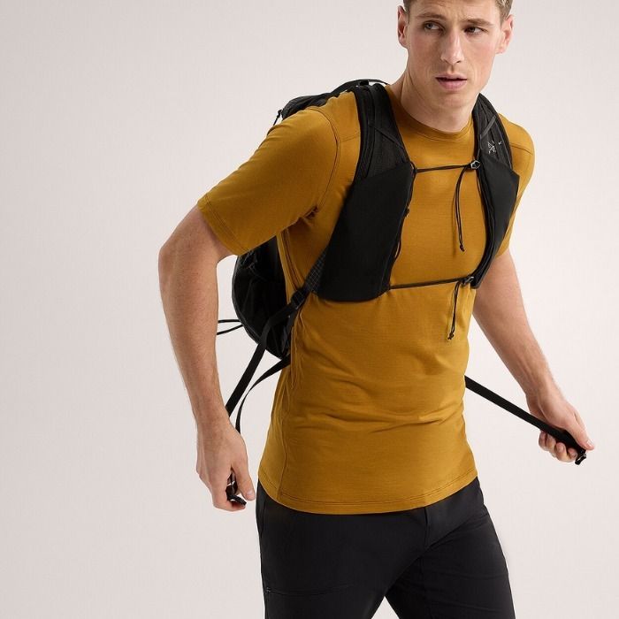 Arc'teryx バックパック 軽量 通気性 耐久性 機能性 アウトドア Arc'teryx バックパック 軽量 通気性 耐久性 機能性 アウトドア