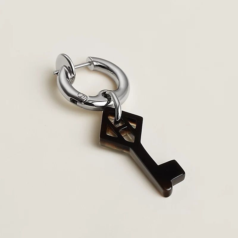 鍵のデザインが素敵【HERMES】 Cle クレ ピン コーデのアクセントに】HERMES《クレ・シュヴァル》ネックレス
