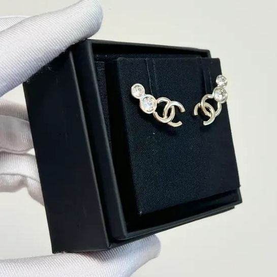 CHANEL】シャネル ミニCCピアス ココマーク ゴールド (CHANEL