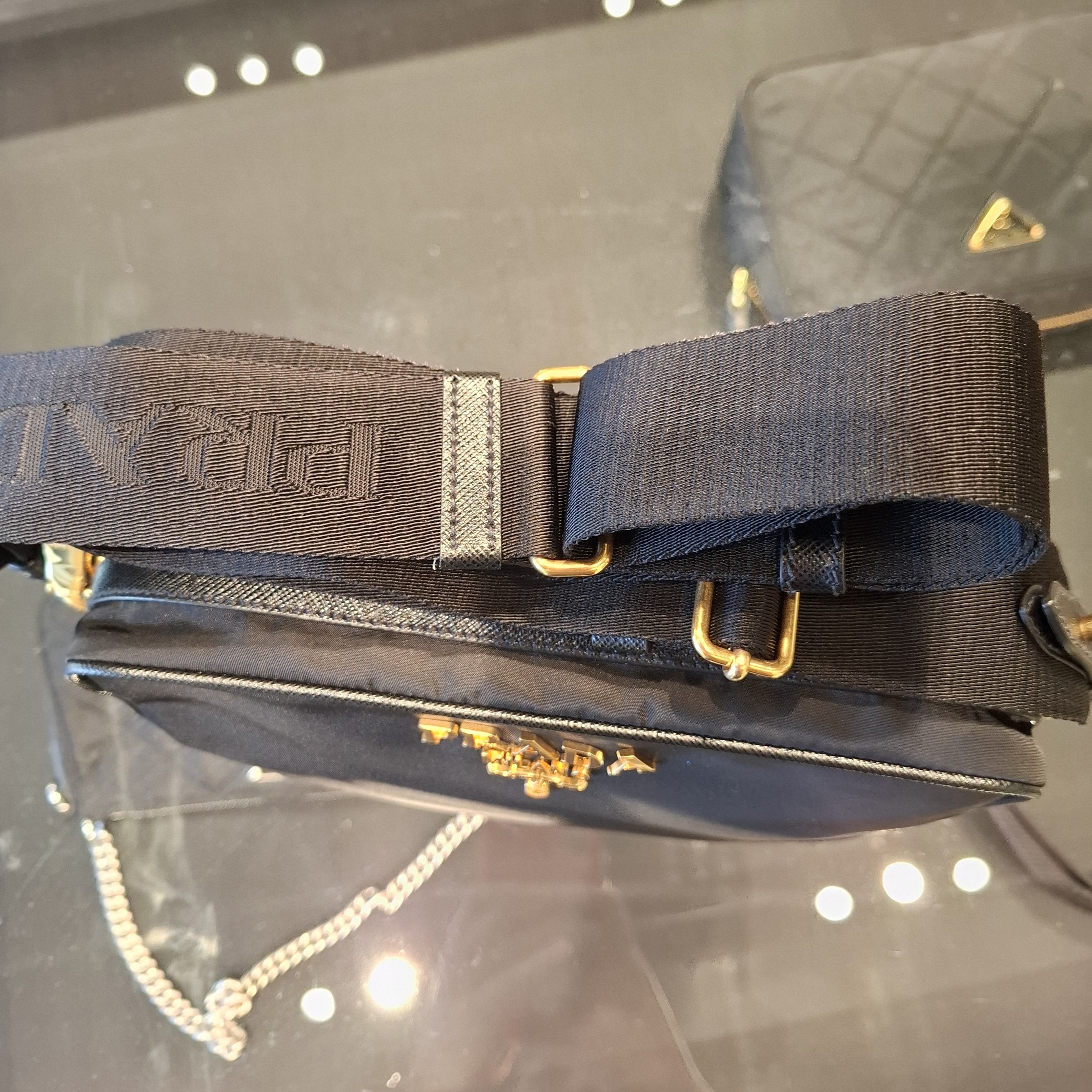 数量限定!EXPRESS便可◎NO.1 ロングセラー PRADA/プラダ 1BH089