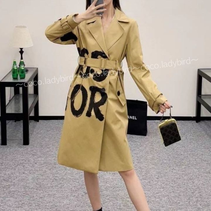 ☆MISS DIORロゴがお洒落☆ DIOR トレンチコート (Dior/トレンチ ☆MISS DIORロゴがお洒落☆ DIOR トレンチコート (Dior/トレンチ