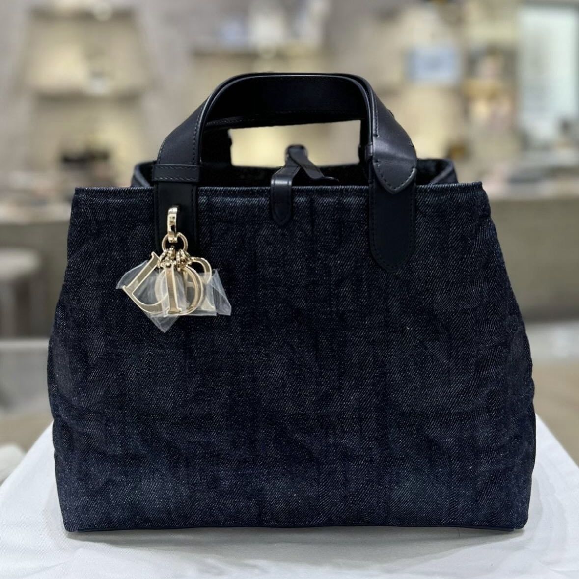 【日本未入荷★】Dior Toujours バッグミディアム シンプルで使いやすい♪】DIOR☆TOUJOURS バッグ ミディアム
