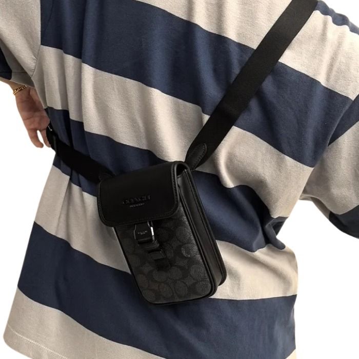 すぐお届け☆【COACH】レーサー フォーン クロスボディ バッグ