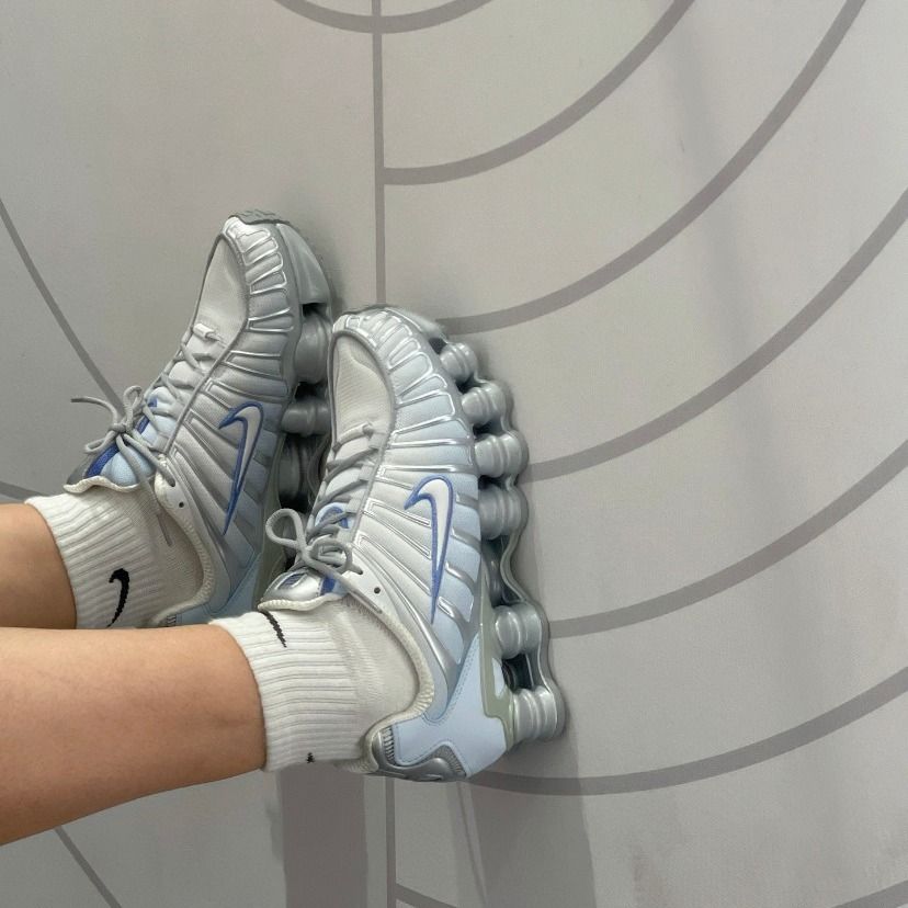 ☆ナイキ☆Nike Shox TL FQ2775-001☆追跡可 (Nike/スニーカー