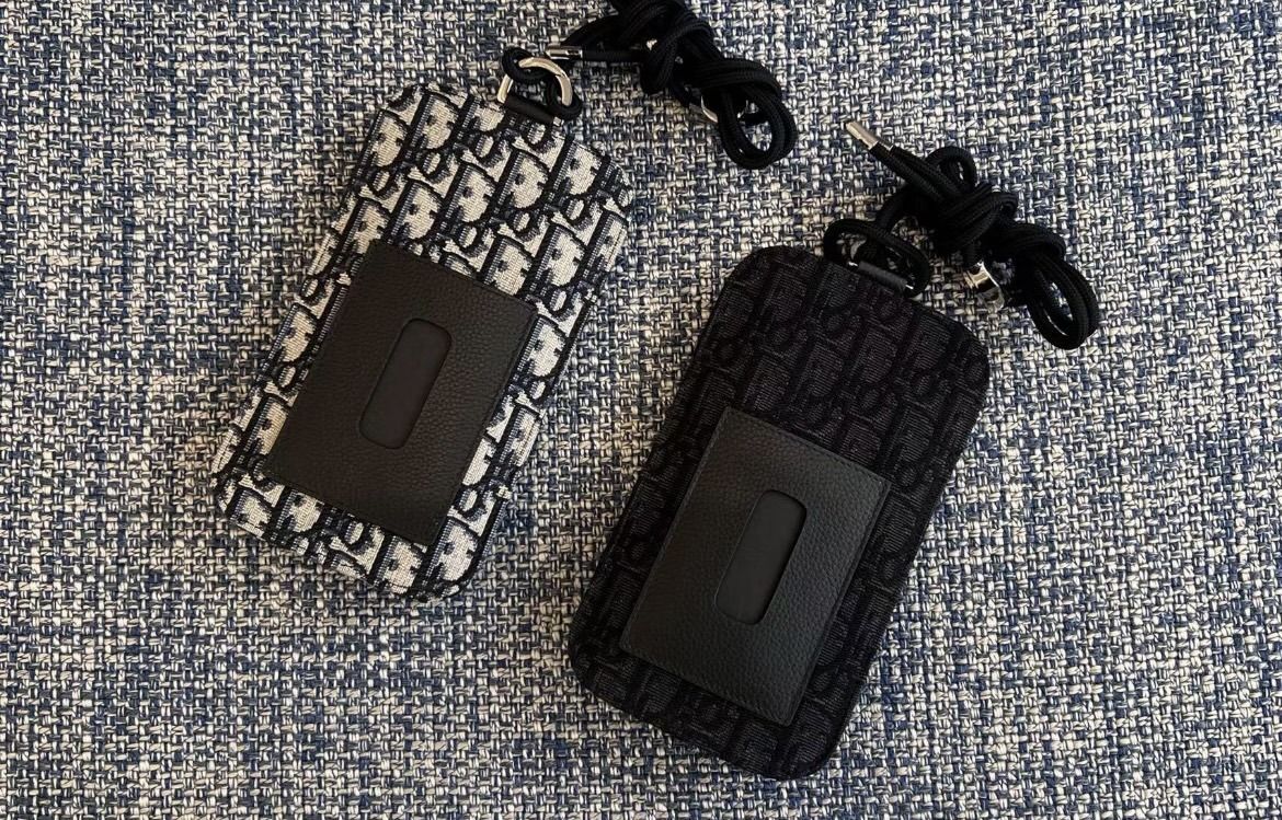 Christian Dior ディオール DIOR iPhone 13 Pro ケース