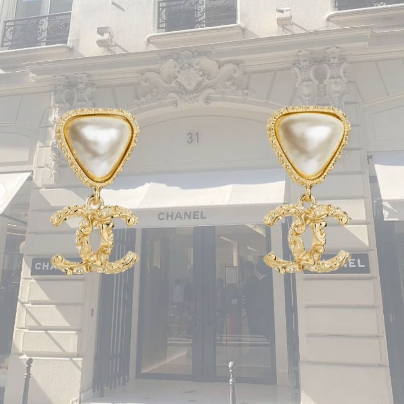 ☆ハートが可愛い☆【CHANEL】揺れるココマークピアス (CHANEL