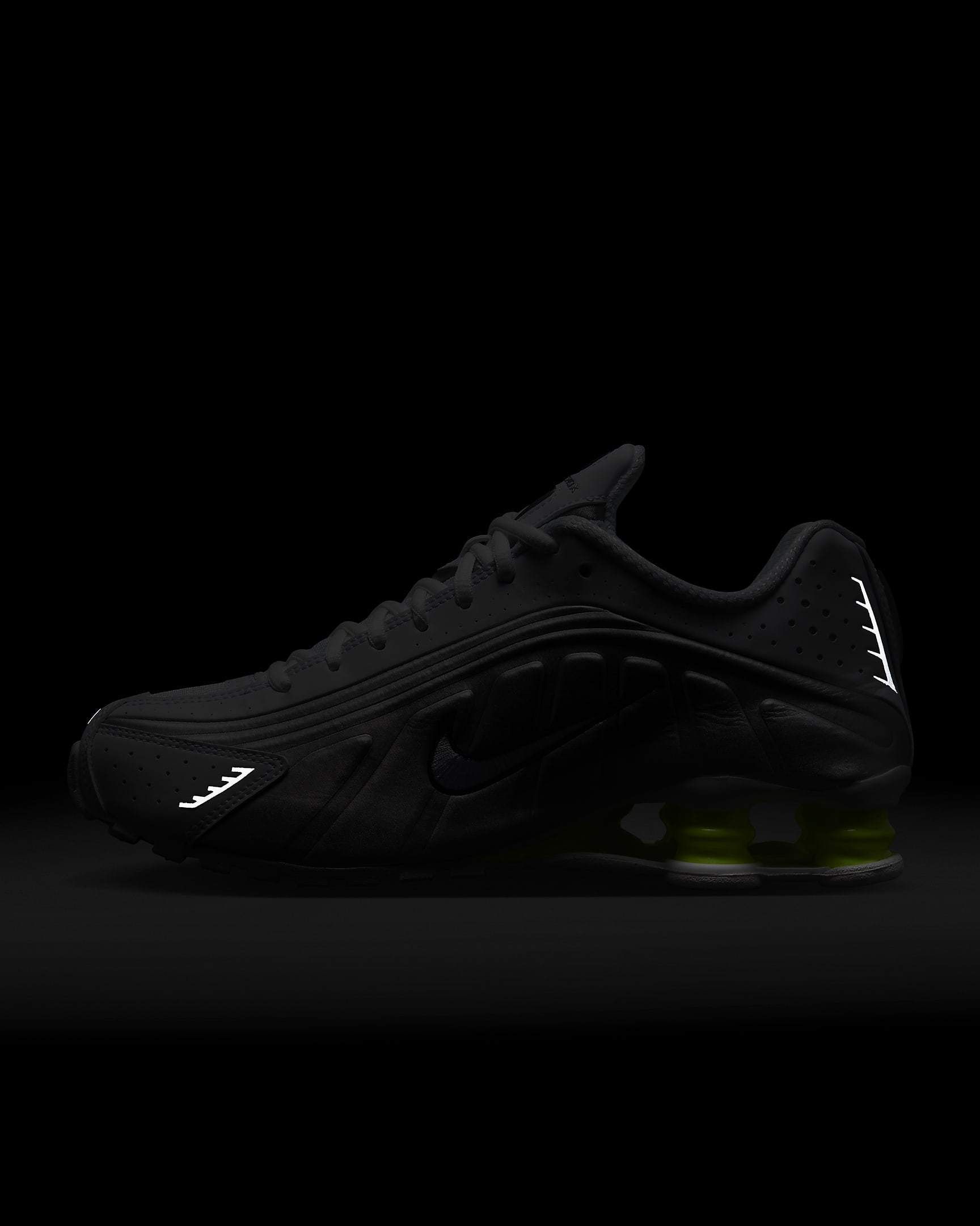 ☆NIKE☆大人気☆W SHOX R4 ショックス☆追跡可 (Nike