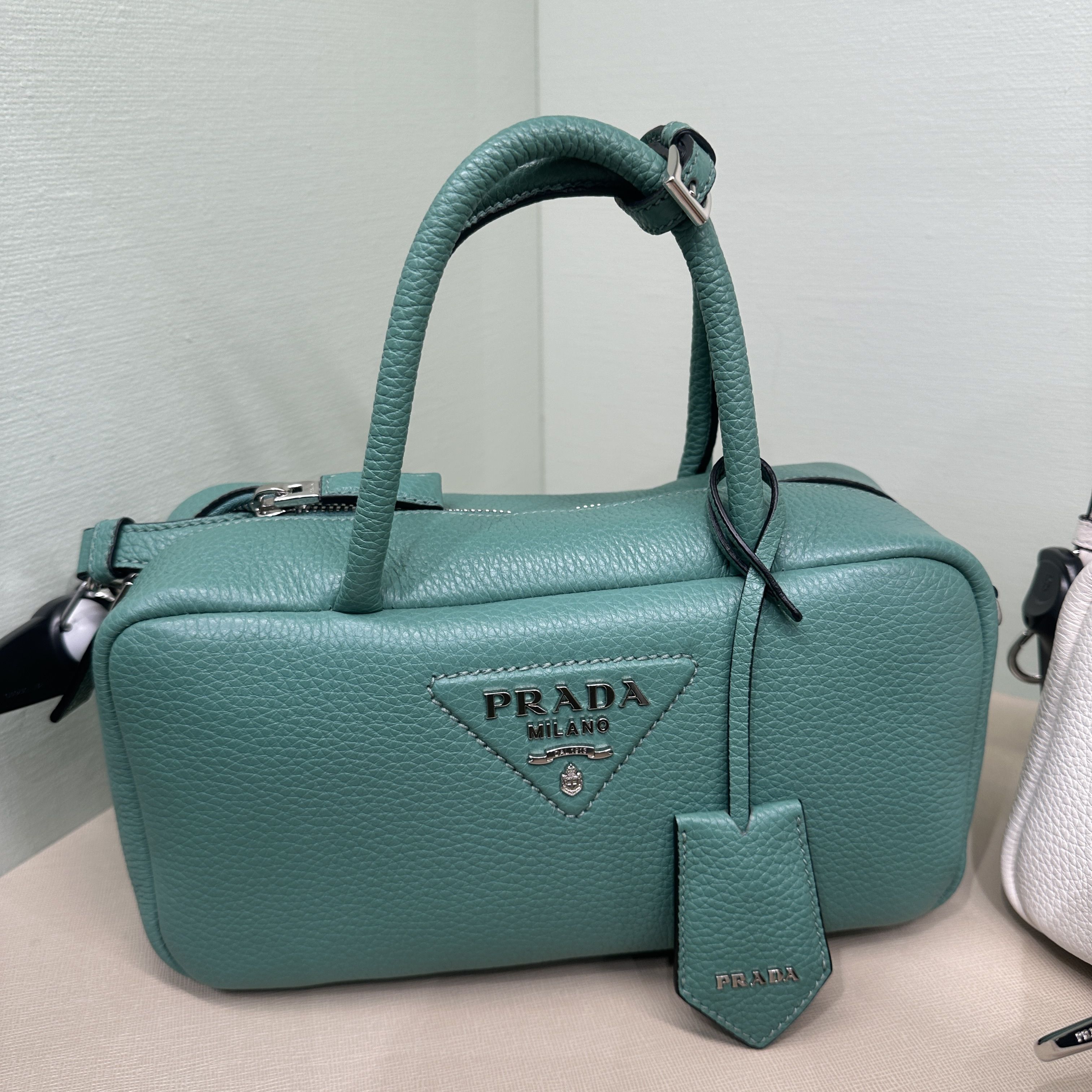 【VIPセール】PRADA プラダ レディース バッグ 1BL010 楽天市場】PRADA プラダ ボディバッグ 1BL010 YOO R064
