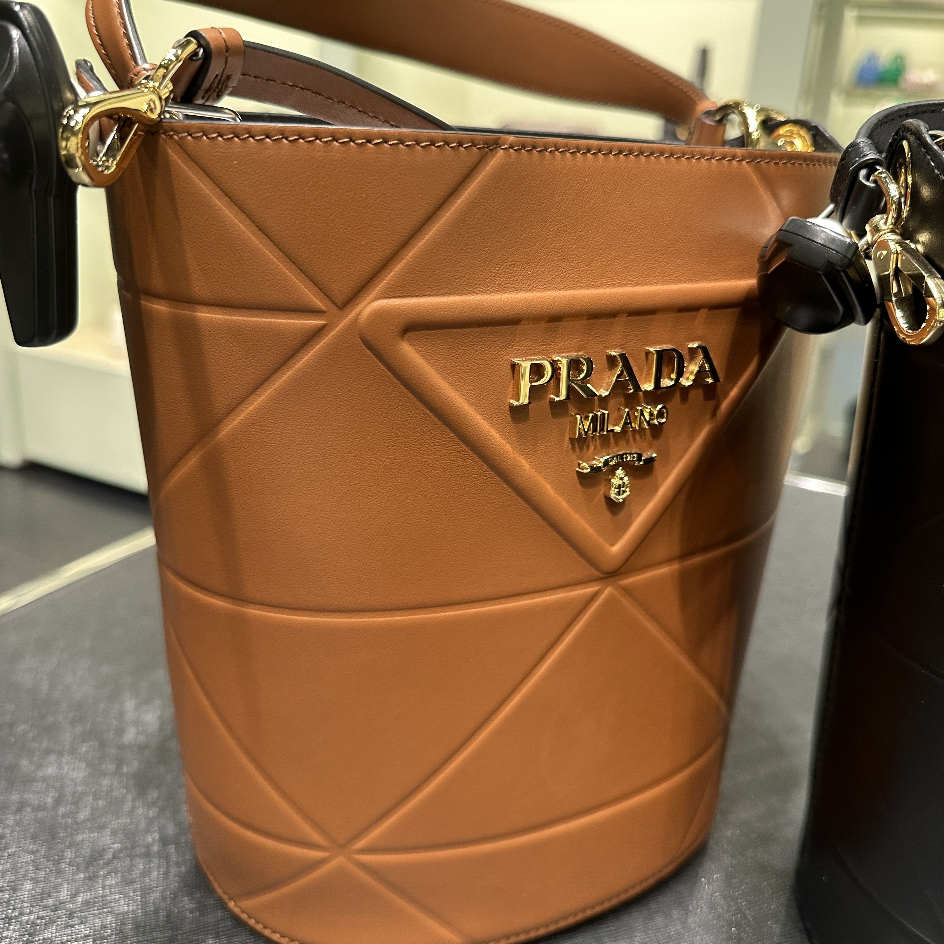 セール】プラダ レディース ショルダーバッグ PRADA 1BG867 V44