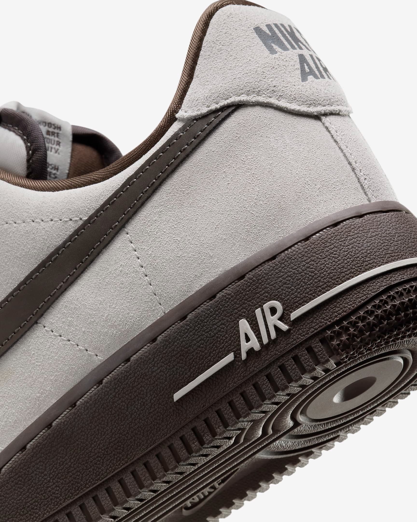 ◆正規品◆NIKE AIR FORCE 1 '07 LIGHT OREWOOD BROWN(W)◆人気 The Nike Air Force 1 Low Athletic Department Light Orewood