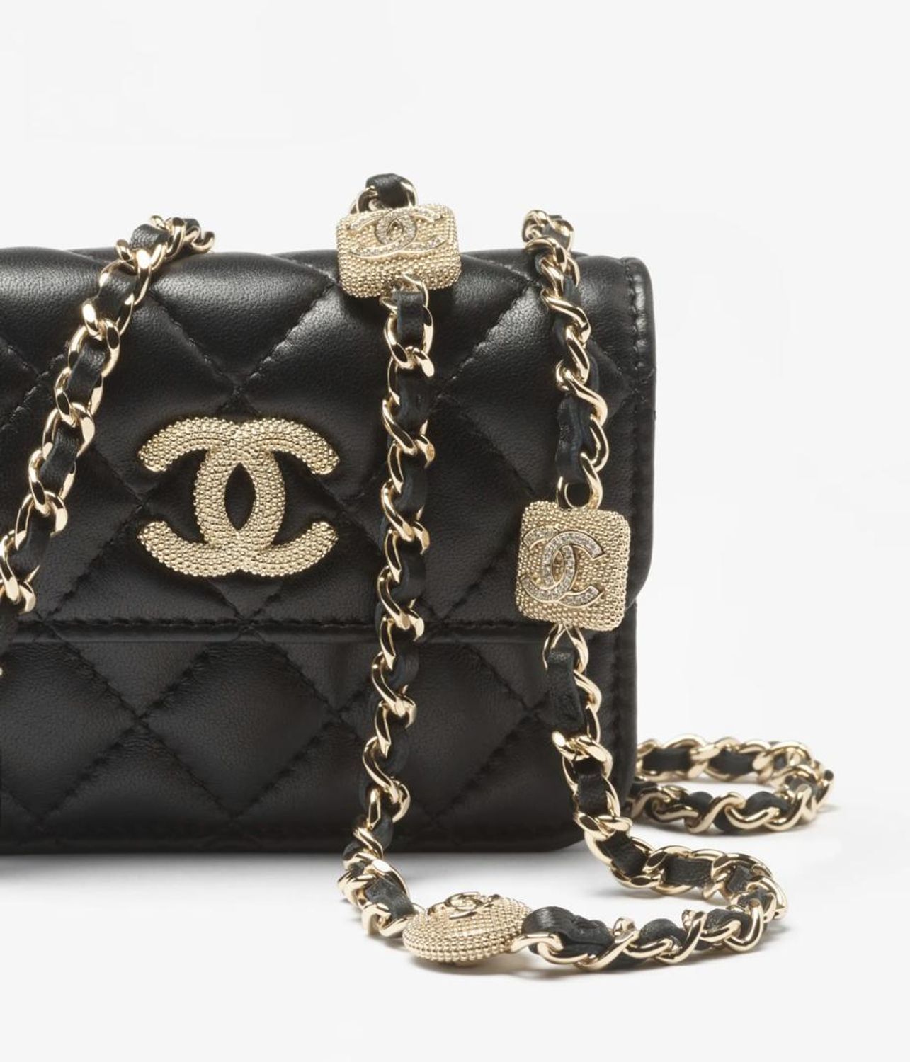 人気新品 サイズ感が可愛い♪】CHANEL (CHANEL チェーン付きクラッチ バッグ