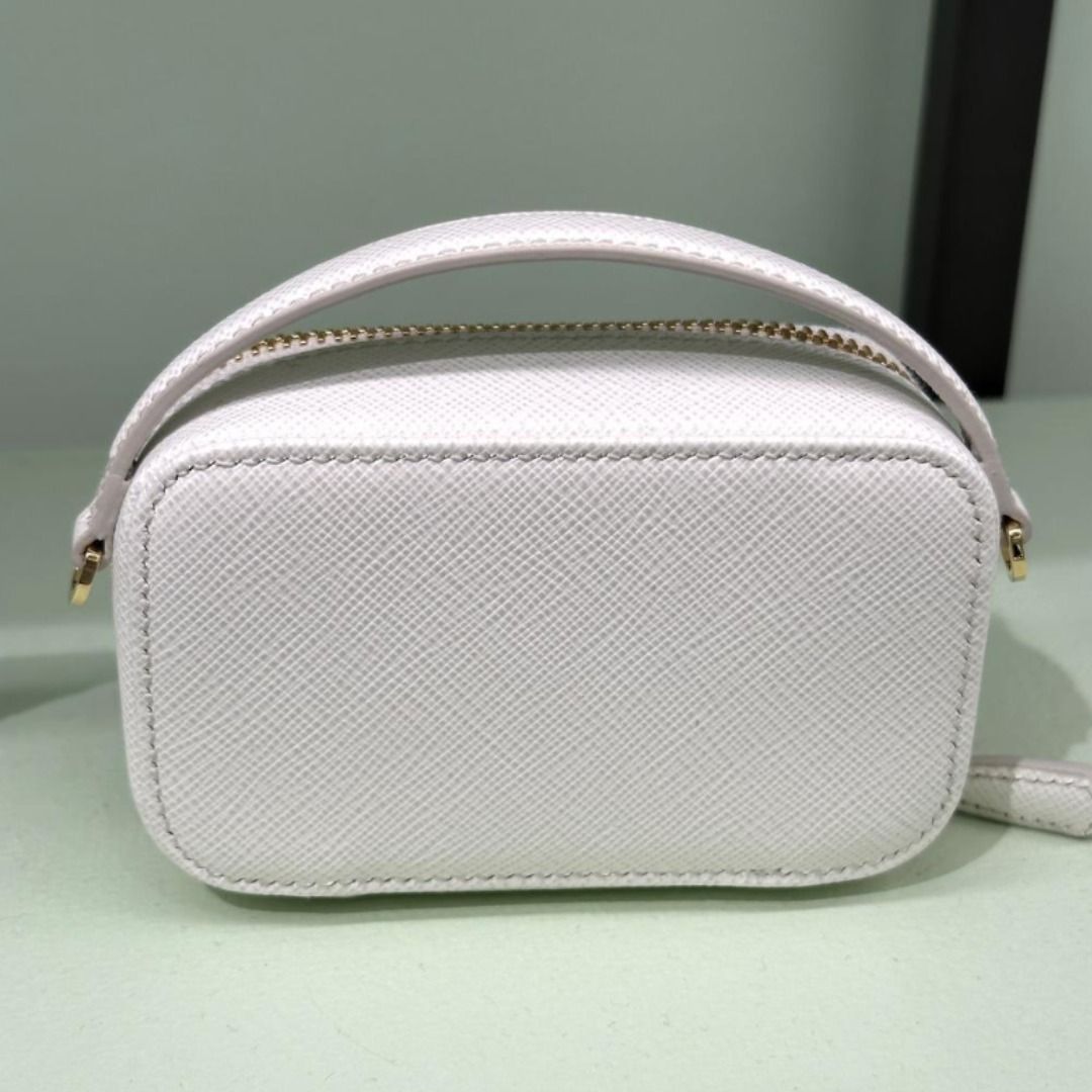 PRADA♡ポーチ org.jpg