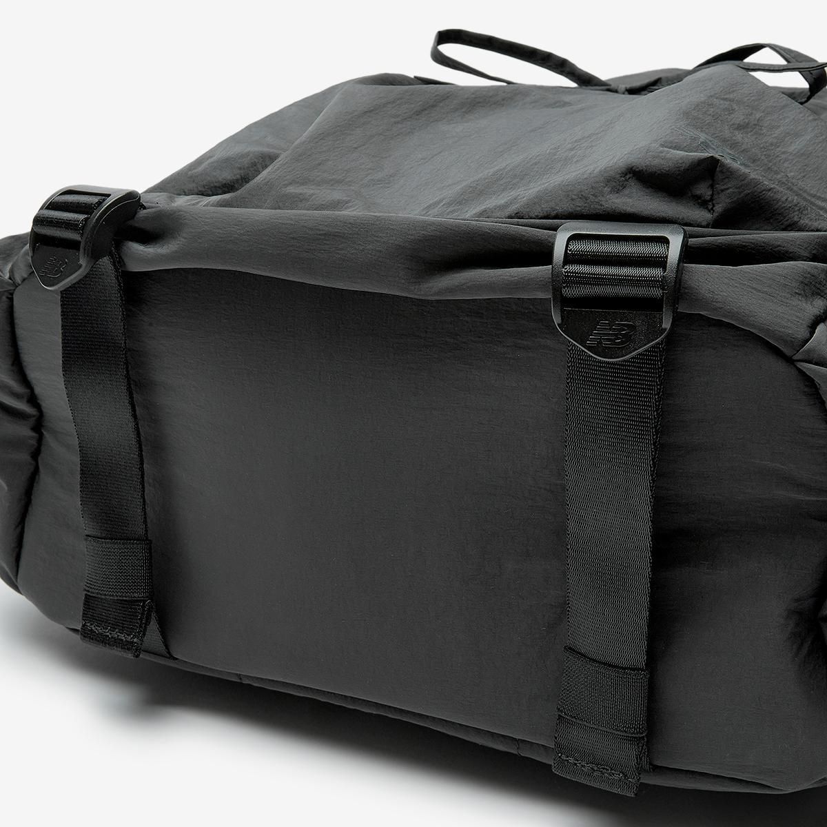 24AW新作【NEWBALANCE】Glossy Ribbon String Backpack◆2色 24AW新作【NEWBALANCE】Glossy Ribbon String Backpack◇2色