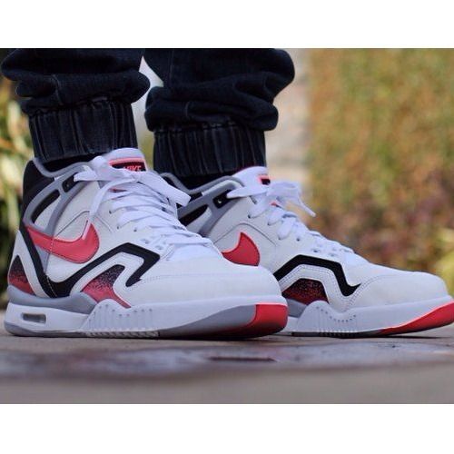 Nike Air Tech Challenge 2 