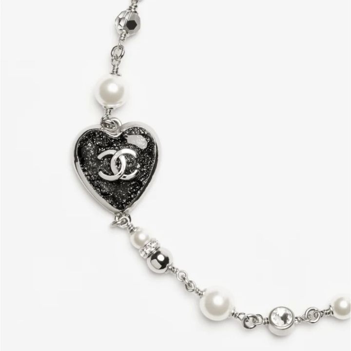 ☆大人のハートデザイン☆ CHANEL チョーカー 2色展開 (CHANEL