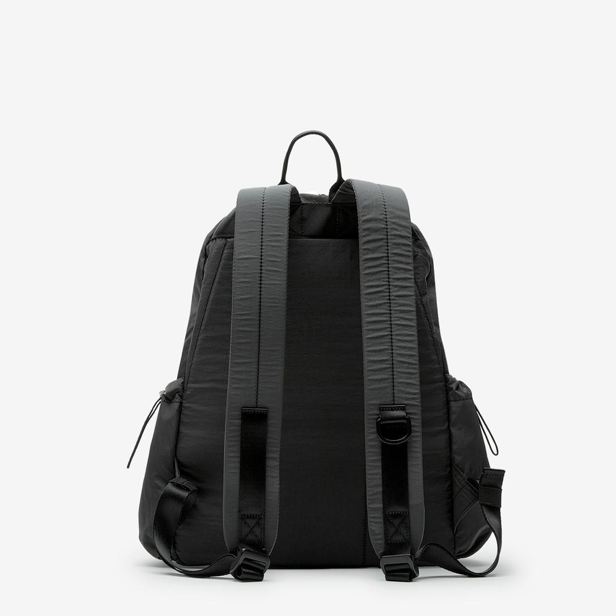 ニューバランス】New Balance Glossy Ribbon String Backpack