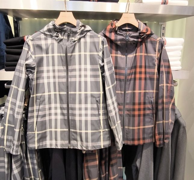 BURBERRY】STANFORD CHECK フーディジップパーカー (Burberry/ブルゾン) 8084224【BUYMA】