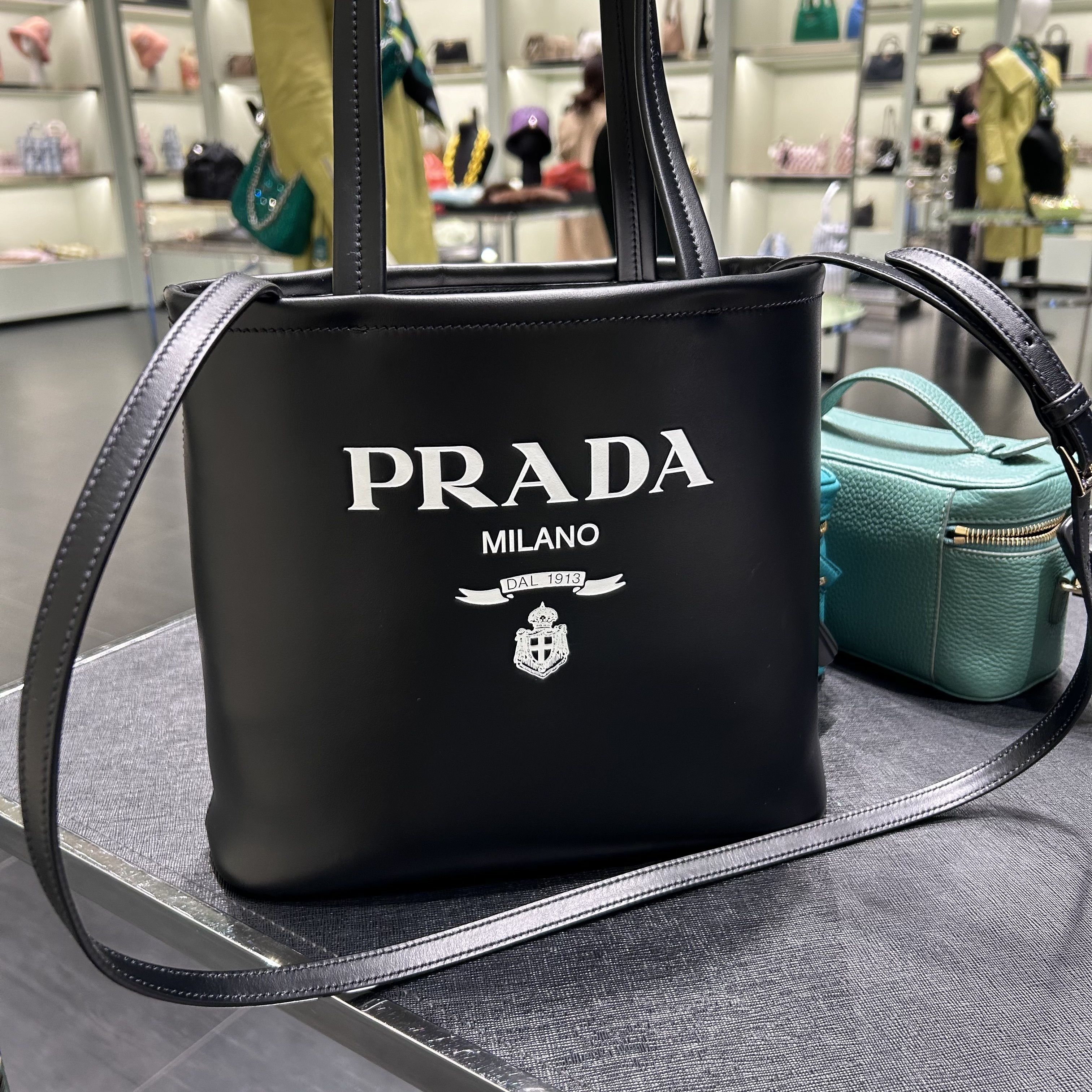 VIPセール！》PRADA(プラダ) トートバッグ (PRADA/トートバッグ