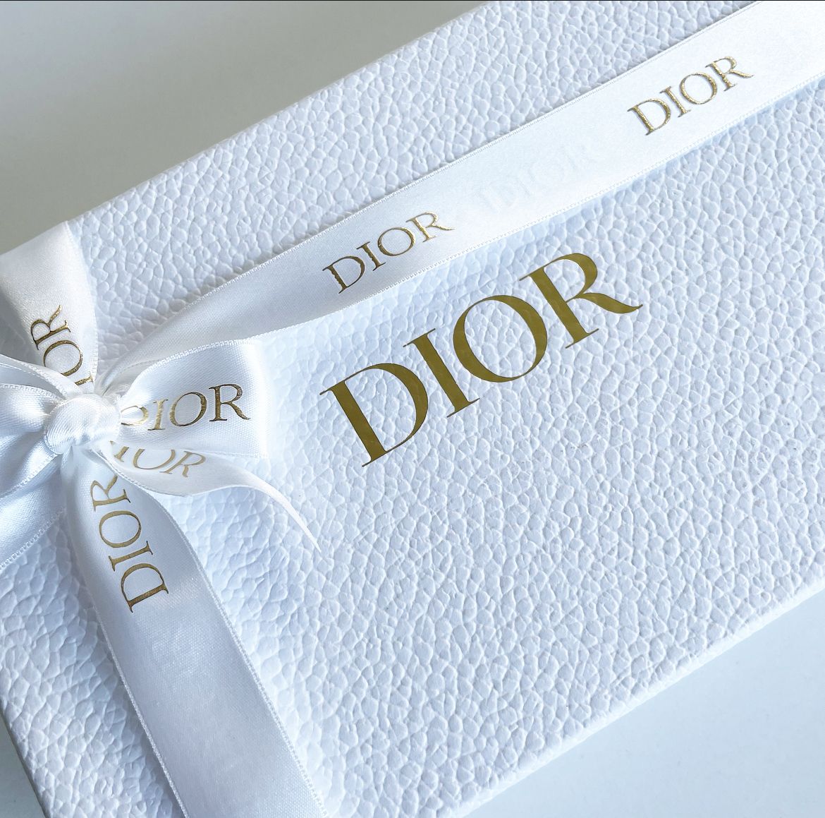 【エレガント☆】Dior 30 Montaigne ミニ バケットバッグ お洒落な巾着型♡》DIOR 30 Montaigne バケットバッグ (Dior