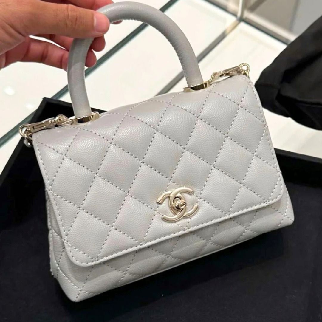 入手困難 CHANEL ココハンドル ミニ 19cm ホワイト キャビア CHANEL - CHANEL ココハンドル 新品未使用 XXS 白 エクストラ