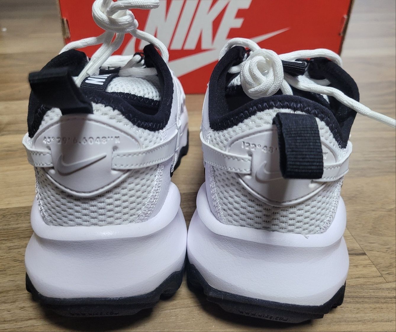 楽天市場】NIKE WMNS TC 7900 sail/sail-black dd9682-100
