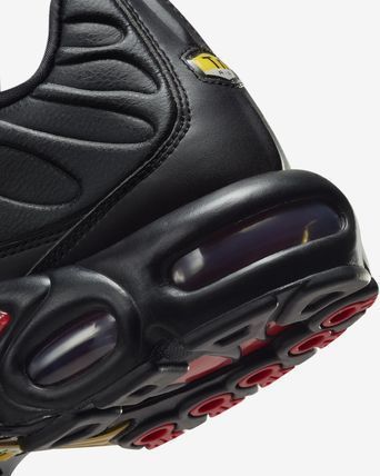 ◇正規品◇NIKE AIR MAX PLUS PRM BLACK RED◇関税/送料込◇人気