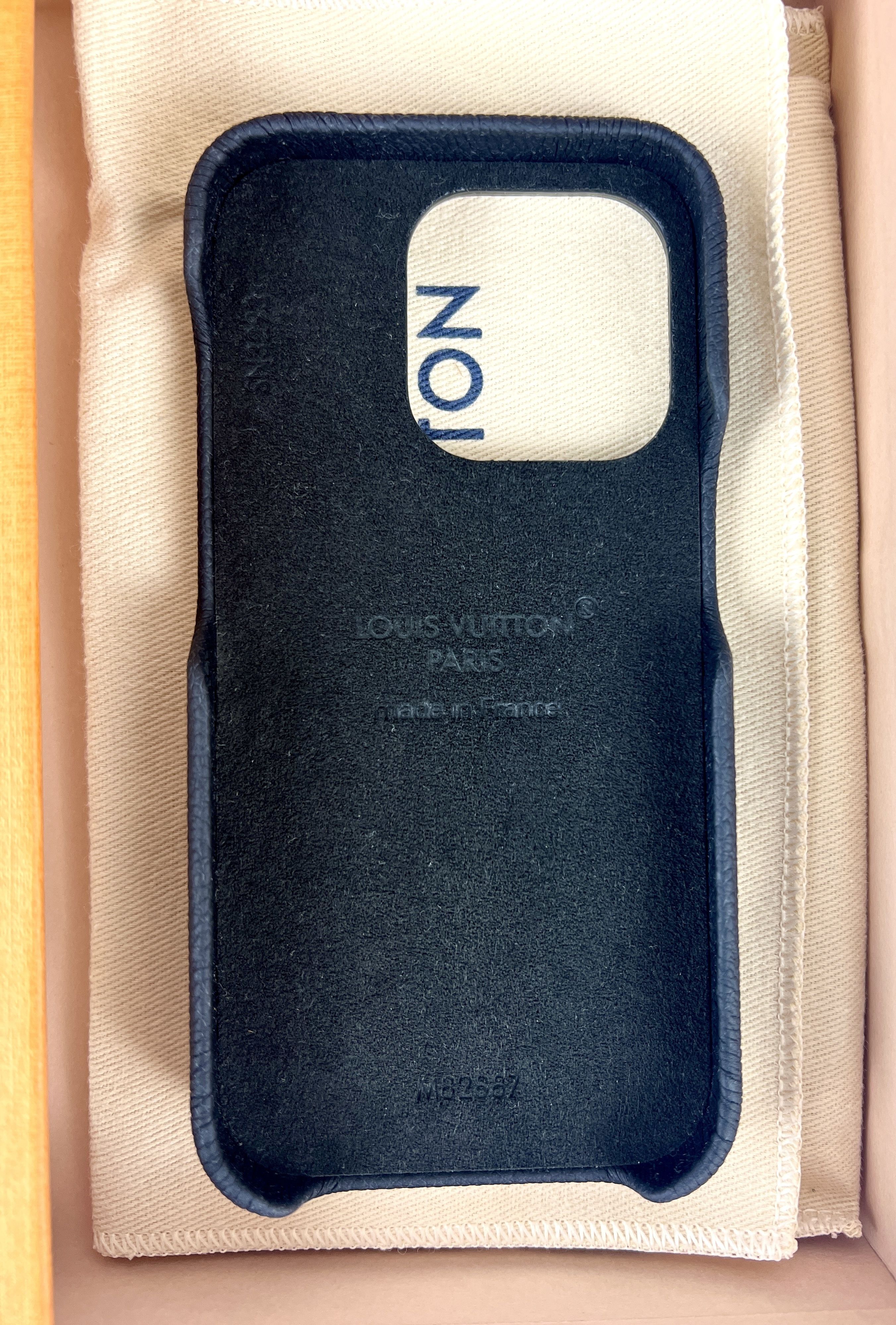 すぐ届く 国内配送 Louis Vuitton iPhone16 PRO/PRO MAXケース すぐ届く 国内配送 Louis Vuitton iPhone16 PRO/PRO MAXケース