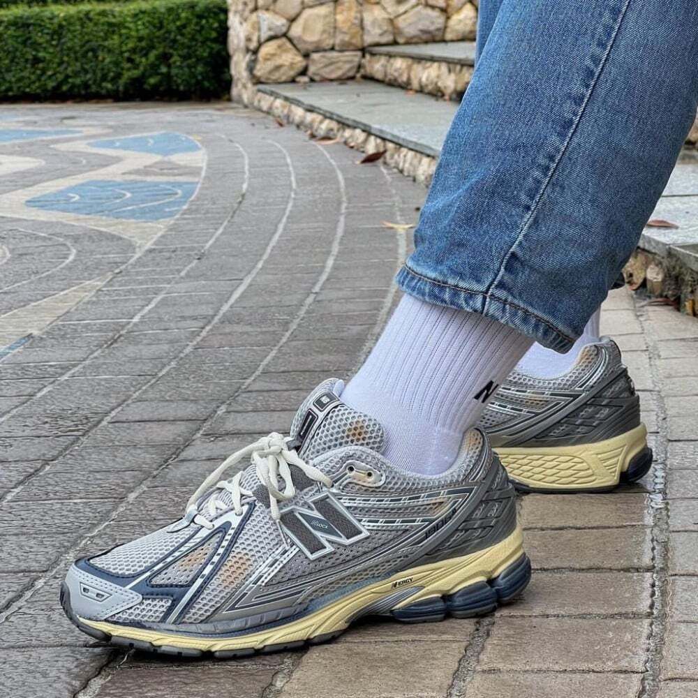 ☆New Balance x thisisneverthat☆話題のランニングシューズ