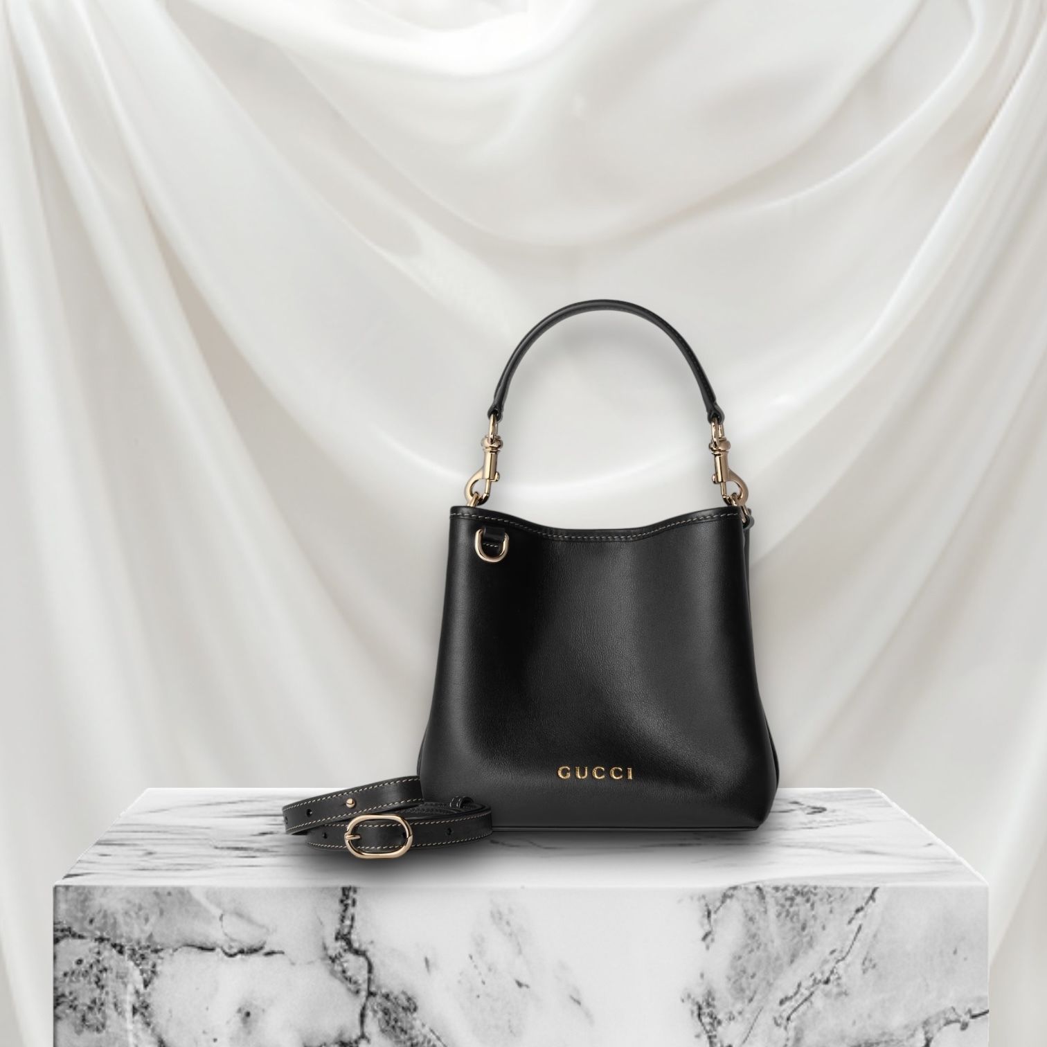 GUCCI＊GG Emblem mini bucket bag ミニバケットバッグ＊送料込