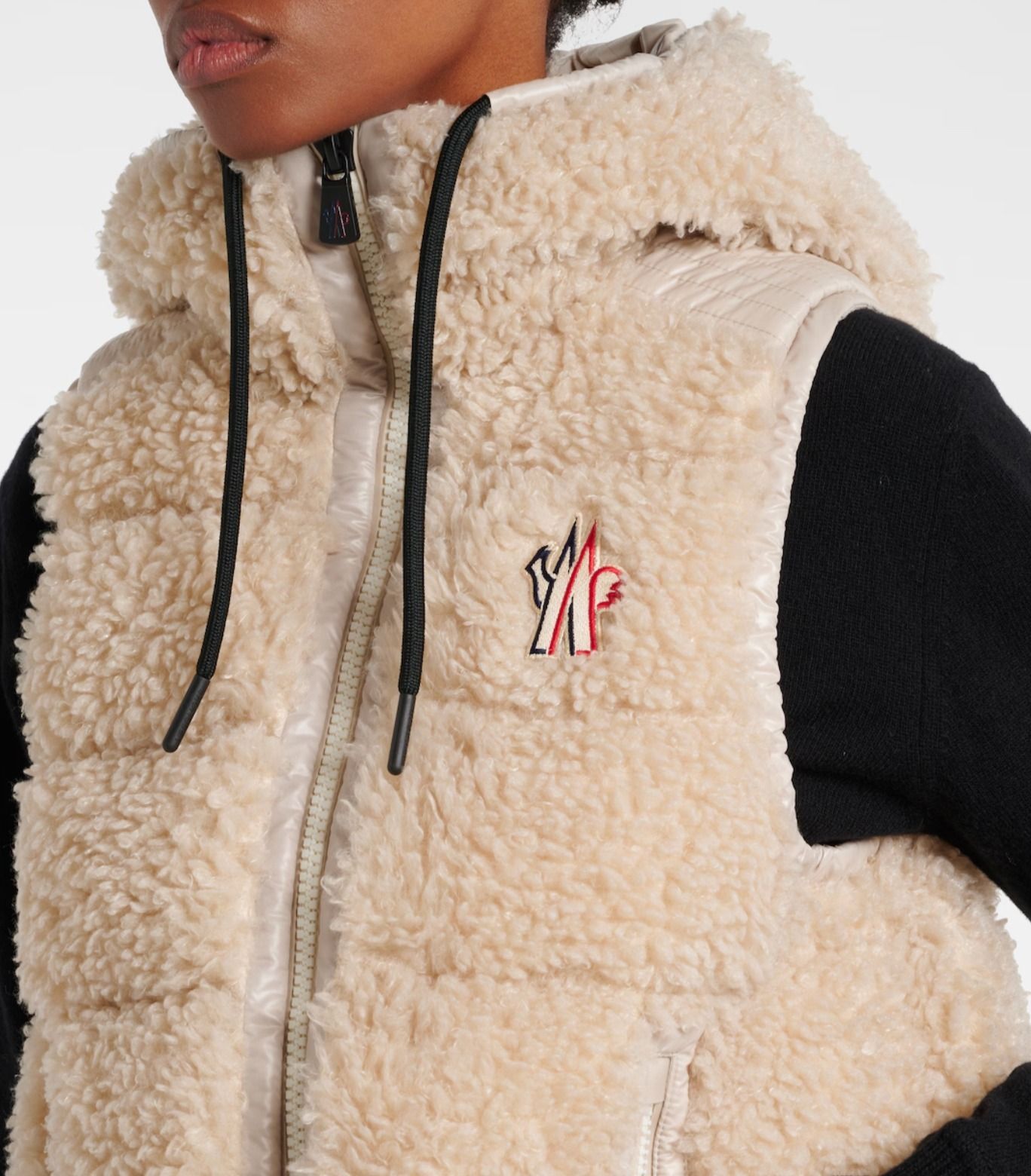 【希少】MONCLER Grenoble フェイクシアリング ダウンベスト 希少】MONCLER Grenoble フェイクシアリング ダウンベスト