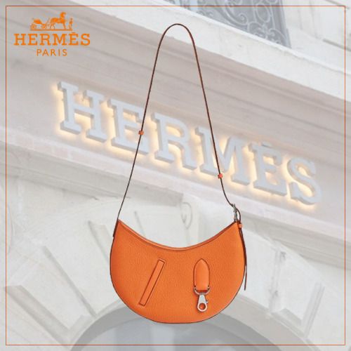 ころんとしたサドル型が上品な【HERMES】《P'tit arcon》バッグ