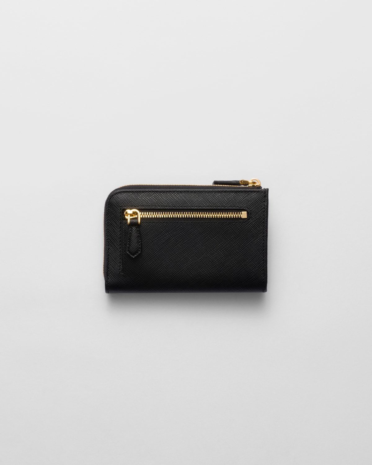 すぐ届く】PRADA サフィアーノトライアングル キーケース (PRADA