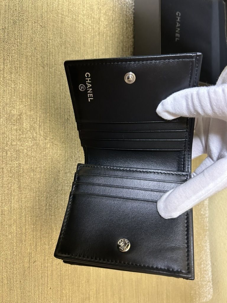 煌めくCCマークにうっとり♡】シャネル 折りたたみ財布 (CHANEL/折りたたみ財布) AP3397 B12928 N0195【BUYMA】
