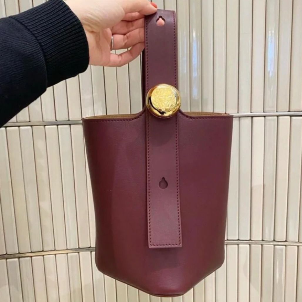 LOEWE ロエベ 2WAYで使える♪ ペブル バケットバッグ ミニ