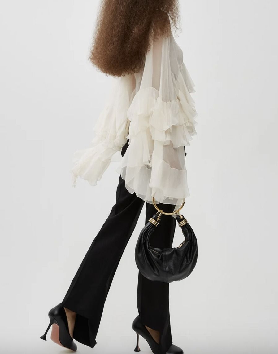 神崎恵さん愛用 日本完売《CHLOE》ハイローフリルトップス