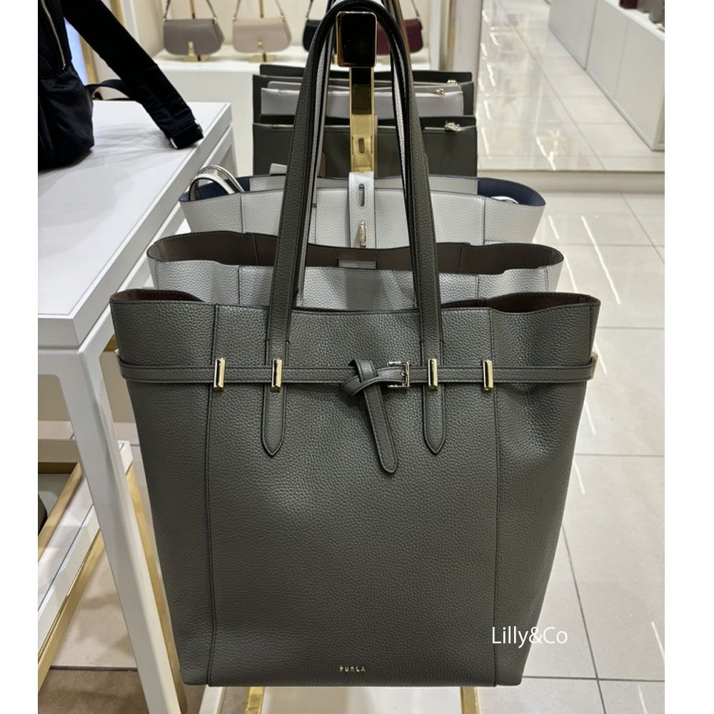 ☆要在庫確認☆【FURLA】AURA ミディアムドローストリングバッグ Furla☆AURAショルダーバッグ ミディアム (FURLA/ショルダー