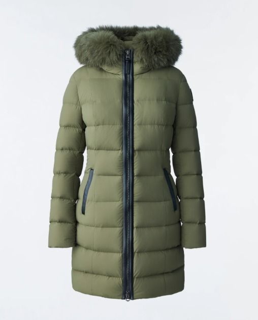 （US発）Mackage CALLA Agile-360 ライト ダウンコート US発）Mackage CALLA Agile-360 ライト ダウンコート (Mackage