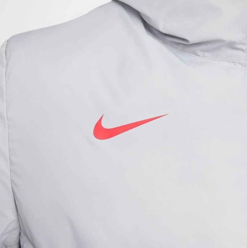 Nike】リバプール FC ウインドランナー ダウンジャケット (Nike