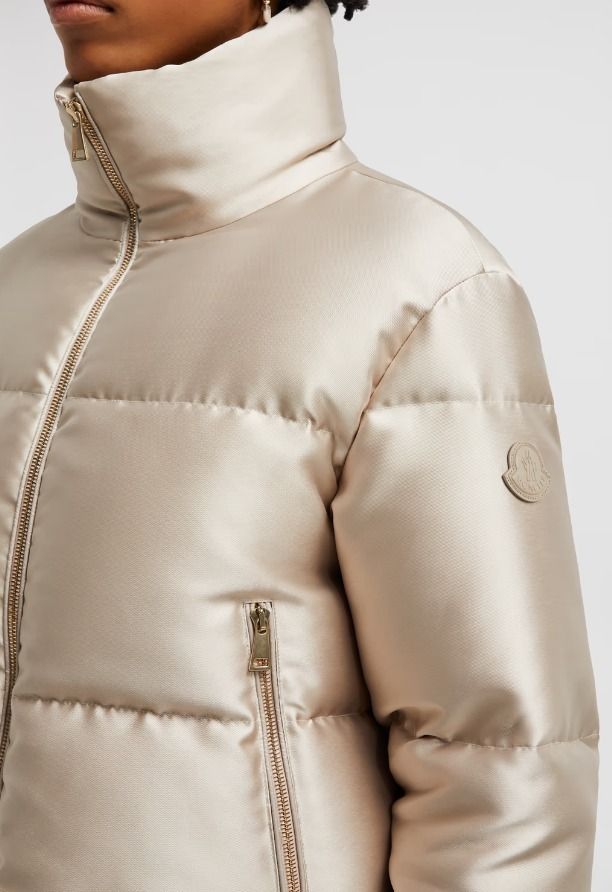 MONCLER 2024/25秋冬新作 ハイネックダウンジャケット BONNELLES MONCLER 2024/25秋冬新作 ハイネックダウンジャケット BONNELLES