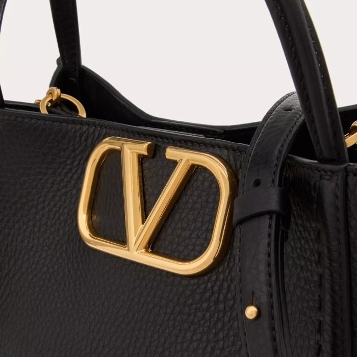 人気のVロゴ☆ VALENTINO オールタイム ハンドバッグ ミディアム
