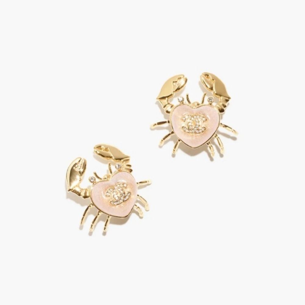 【視線集める♡】CHANEL マルセイユ ビジューカニピアス カニさんで目線を独り占め◎【CHANEL】ピアス