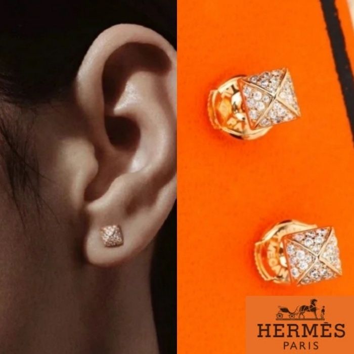 耳元を華やかに演出 【HERMES】ピアス Clou d'H (HERMES/ピアス