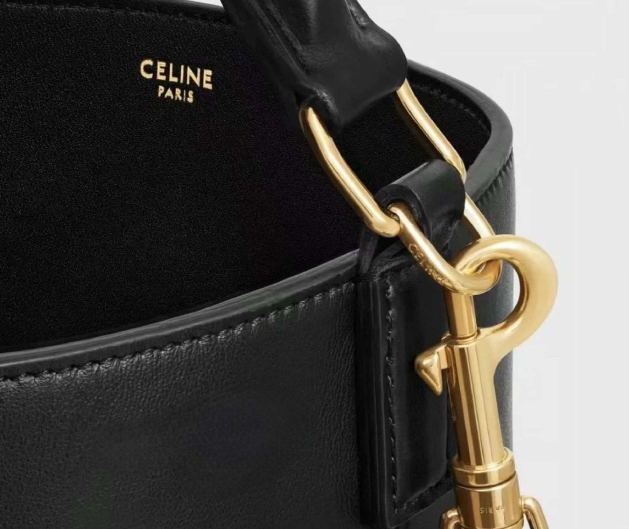 【カジュアルスタイルにも★】CELINE スモール ルイーズ バッグ カジュアルスタイルにも☆】CELINE スモール ルイーズ バッグ
