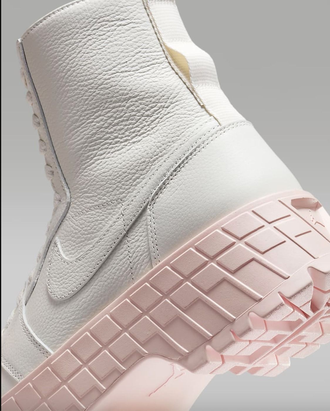 Nike 人気色 白＆ピンク Air Jordan 1 ブルックリン ブーツ SALE Nike 人気色 白＆ピンク Air Jordan 1 ブルックリン ブーツ SALE