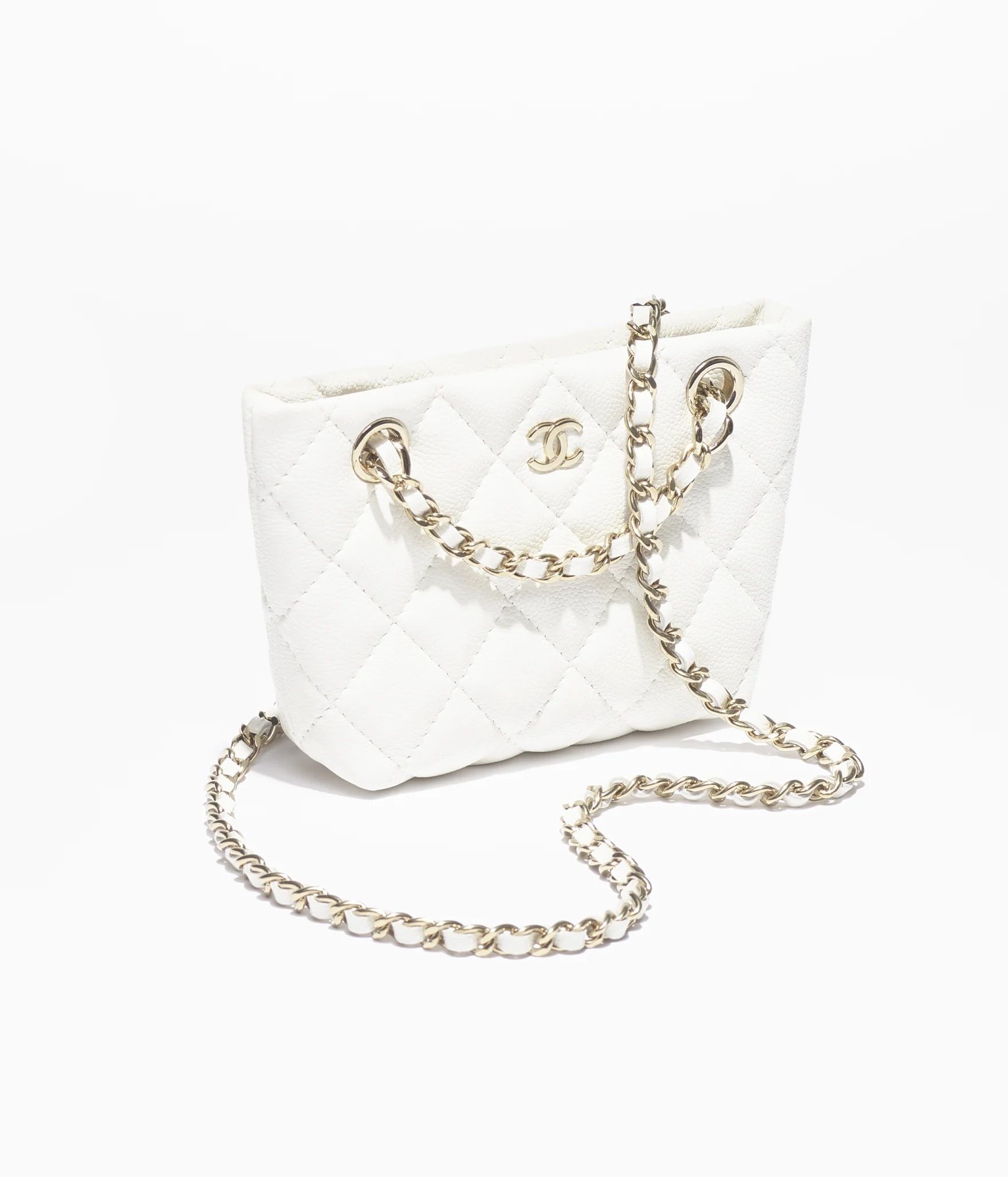 【アクセントになる素材感♪】CHANEL 25C チェーンベルト 白 25C》コーデのアクセントに♪【CHANEL】シャネル ベルト